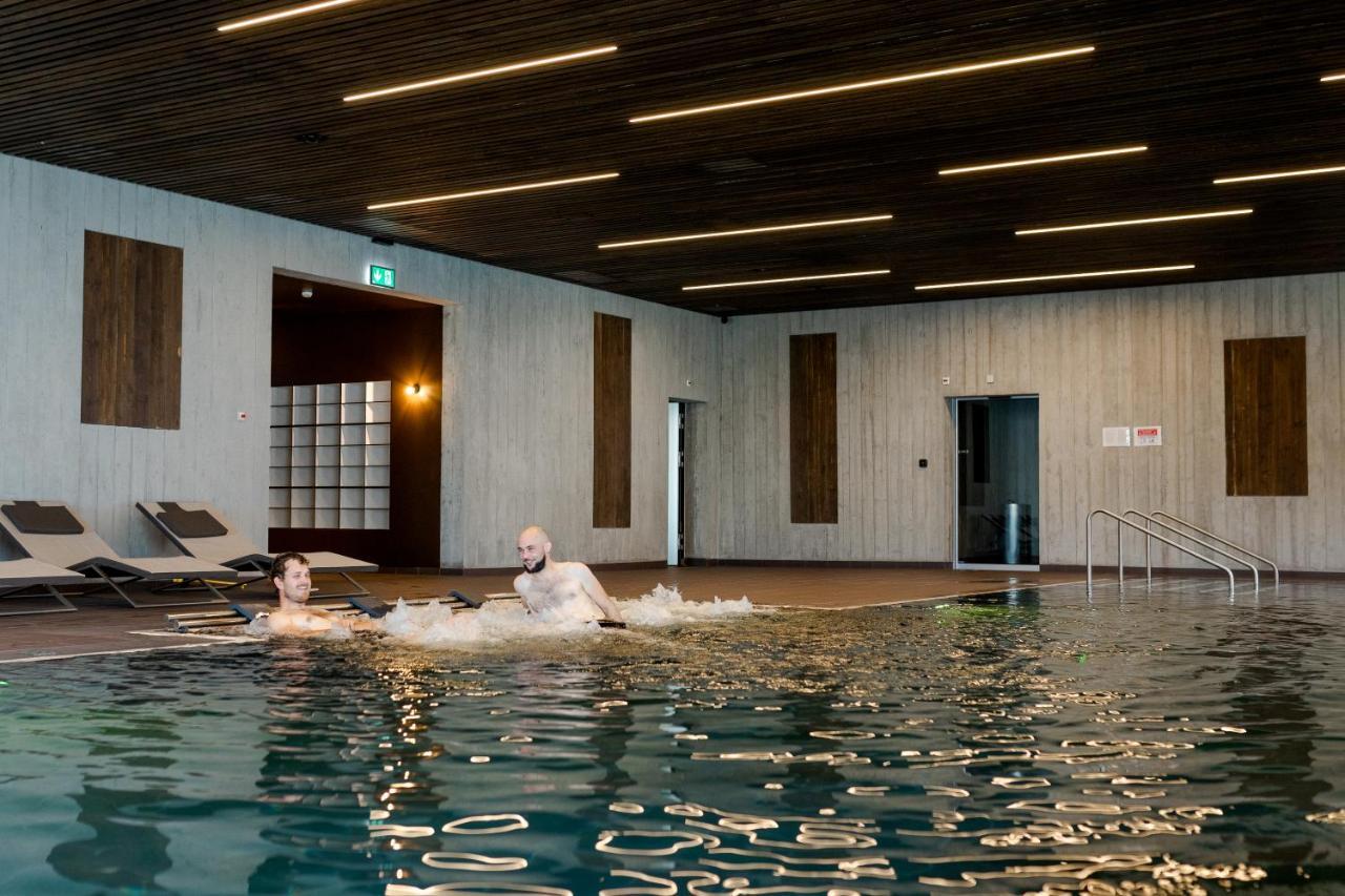 Grand Hotel Du Cervin - Auberge De Jeunesse Et Spa เซนต์-ลุค ภายนอก รูปภาพ